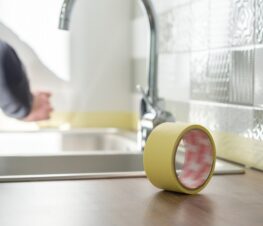 Jak dobrze kleić za pomocą taśmy klejącej? Klika wskazówek